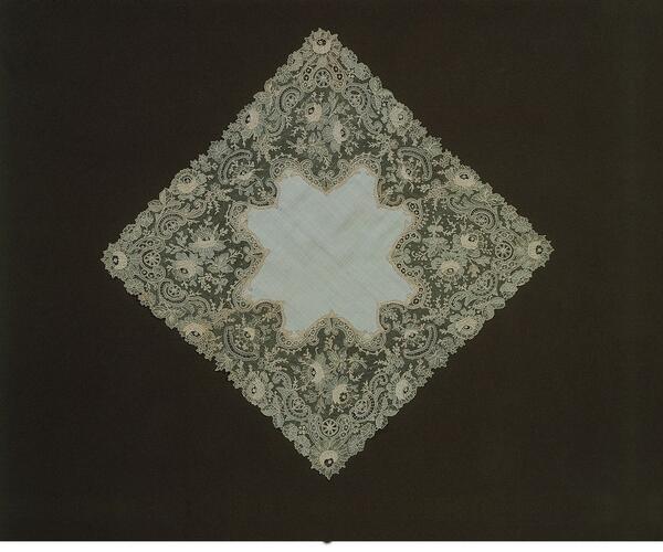 &copy; Musea van de Stad Brussel, 2003