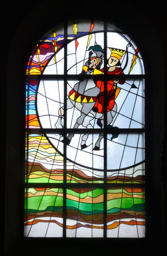 Witte ruiter, met kroon, pijl en boog&copy; W. Kenis - Urban.brussels, 2026