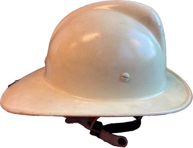 Helm van polyester en glasvezel
