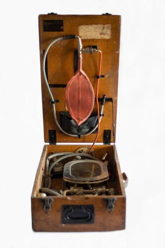 Appareil de réanimation SCHIEDAM, intérieur