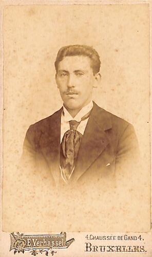 &copy; MoMuse 2026, 2009-06-04