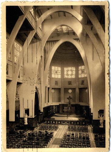 Eglise St Jean-Baptiste - Nef Principale Et Choeur - Molenbeek St Jean ...