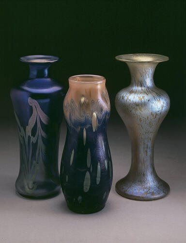 Vases© B. Piazza. Région Bruxelles-Capitale, dation d'Anne-Marie et Roland Gillion Crowet, 2006. En dépôt aux MRBAB, 2010