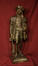 Statue en bronze de Charles-Quint jeune homme portant arbalète<br>