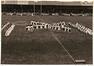 Foto's Gemeentelijke feesten met optochten van leerlingen van de gemeentelijke scholen in het Oscar Bossaert-stadion (Sint-Jans-Molenbeek), fotogr. onbekend, s.d. [jaren 1950-1960]