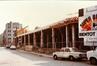 Foto De Rudderstraat, bouwwerf van een supermarkt Delhaize le Lion (Sint-Jans-Molenbeek), fotograaf onbekend, 1980.