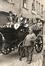 Photo Rue Saint-Martin, manifestation carnavalesque (Molenbeek-Saint-Jean), photogr. anon., 1945.<br>