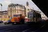 Photo Tram ligne BW en-dessous du viaduc à la Place Sainctelette (Molenbeek-Saint-Jean), photogr. anon., 1974.<br>