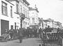 Photo Chariots du commerce de charbons G. Devis & fils, Quai de Mariemont, 2-14, Chaussée de Ninove, 6 (Molenbeek-Saint-Jean), photogr. anon., s.d. [1910].<br>
