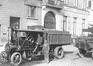 Photo Locomobile du commerce de charbons G. Devis & fils, Quai de Mariemont, 2-14, Chaussée de Ninove, 6 (Molenbeek-Saint-Jean), photogr. anon., s.d. [1910].<br>