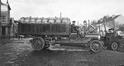 Photo Camion du commerce de charbons G. Devis & fils, Quai de Mariemont, 2-14, Chaussée de Ninove, 6 (Molenbeek-Saint-Jean), photogr. anon., s.d. [1910].<br>