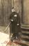 Carte photo Portrait de Cyrille Dhaeyer, soldat belge et prisonnier de guerre au camp de Göttingen, envoyée au Cercle des ambulanciers, Molenbeek-Saint-Jean, 1917. <br>