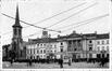 Carte-vue Place de la Duchesse de Brabant avec église Sainte-Barbe et l'Hospice, éd. Nels (Bruxelles), 1957 (?).