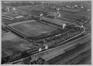 Luchtfoto voetbalstadion Daring Club (Sint-Jans-Molenbeek), anon. foto, s.d. [begin jaren 1920].<br>