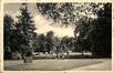 Carte-vue Parc Marie-José, l'étang et la pelouse avec la sculpture de J.A. Laumans 'Garçon jouant avec son chien' (Molenbeek-Saint-Jean), éd. Nels - Ern. Thill (Bruxelles), 1955.<br>
