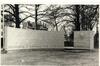 Photo Monument en hommage à la Brigade Piron au Parc des Muses (Molenbeek-Saint-Jean), photogr. anon., s.d.