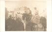 Carte photo Joyeuse Entrée Roi Albert et Reine Elisabeth à Bruxelles par Molenbeek-Saint-Jean, photogr. anon., 1918.<br>
