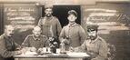 Carte photo Soldats allemands à la Gare Maritime (Bruxelles), photogr. anon., 1914.<br>