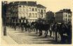 Carte-vue Place de la Duchesse de Brabant, partie haute avec marché aux chevaux, Distillerie Saint-Jean, magasin Au Bon Marché (Molenbeek-Saint-Jean), s.éd., s.d.<br>