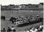 Photo Défilé des écoles au stade de football Oscar Bosschaert (Molenbeek-Saint-Jean), photogr. Studio Verhassel, 1960.<br>