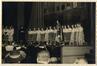 Photo Théâtre scolaire sur la scène du cinéma Crystal (Molenbeek-Saint-Jean), photogr. G. François (Koekelberg), 1948.<br>