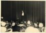 Photo Théâtre scolaire sur la scène du cinéma Crystal (Molenbeek-Saint-Jean), photogr. anon., 1950.<br>