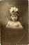 Carte photo Portait d'une petite fille (Félicie à six ans), studio Verhassel (Molenbeek-Saint-Jean), s.d.<br>