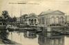 Carte-vue publicitaire Hôtel-café-restaurant Old Tom, Porte du Rivage entre Bruxelles et Molenbeek-Saint-Jean, pont tournant et Canal de Charleroi, s.éd., s.d.<br>