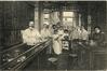 Reclameprentkaart Handschoenenfabrikant Edmond Samdam, winkel en personeel van de ateliers, z.uitg., s.d. [rond 1910-1920].<br>