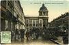 Ingekleurde prentkaart Gemeentehuis en Gemeenteplein met markt, uitg. Grand Bazar Anspach (Brussel), s.d.<br>