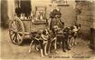 Carte-vue Laitière ambulante avec voiture tirée par un chien, phototypie A. Dohmen (Bruxelles), .s.d. [début 20e siècle].<br>