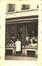 Carte photo Magasin de denrées coloniales F. Dubois, Rue de Liverpool, 44 (Molenbeek-Saint-Jean), photogr. anon., 1932.<br>