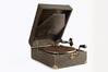 Gramophone, Manufacture belge de machines parlantes G. Lebrun (Bruxelles), s.d. [vers 1940].<br>